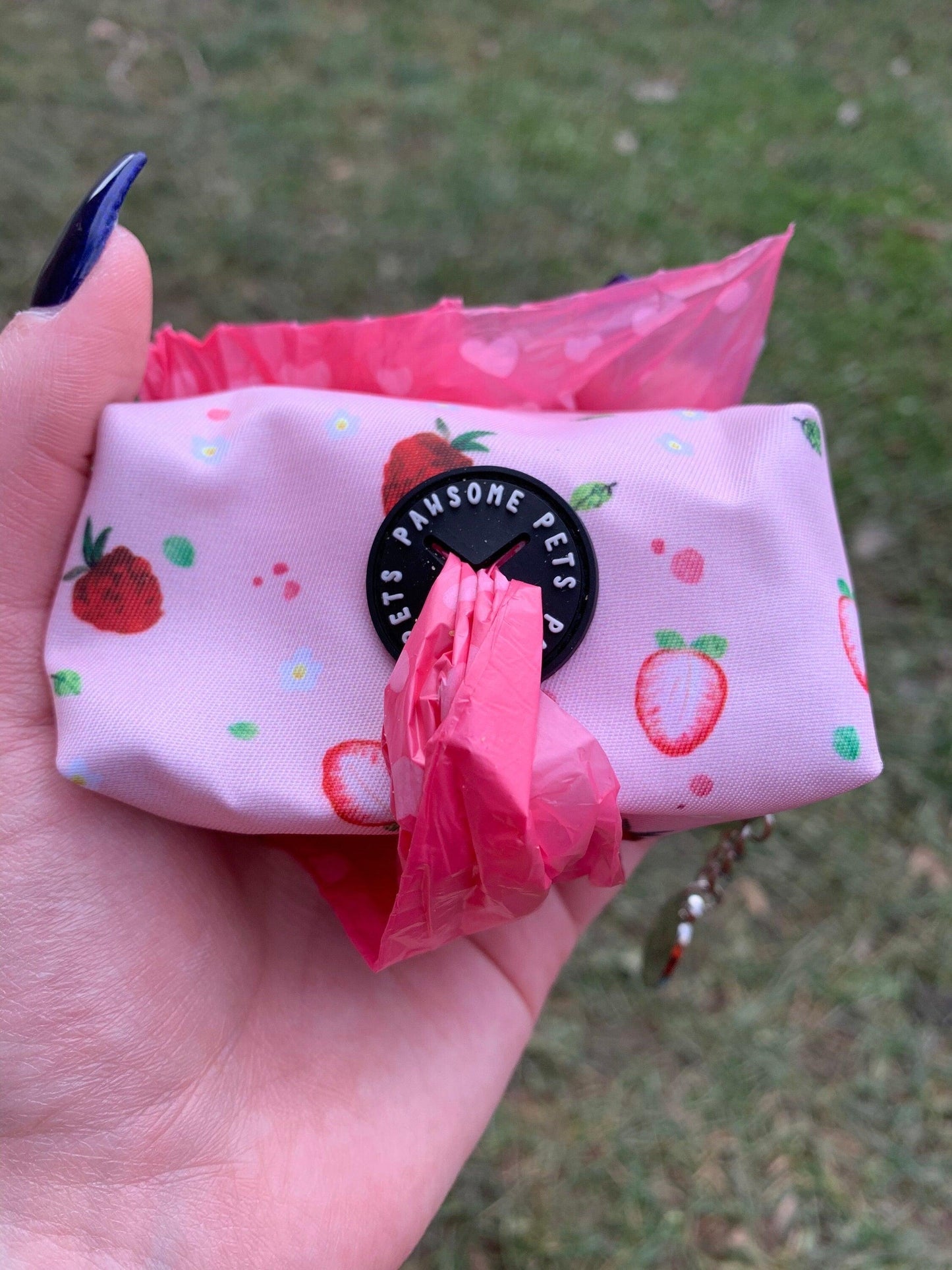 🖤 Heavy-Duty Neoprene Waste Bag Holder-Strawberry